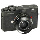 美能达Minolta CLE 相机附带M-Rokkor 2,8/28 mm镜头, 1981年