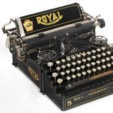 Typo 和 Royal 5 打字机